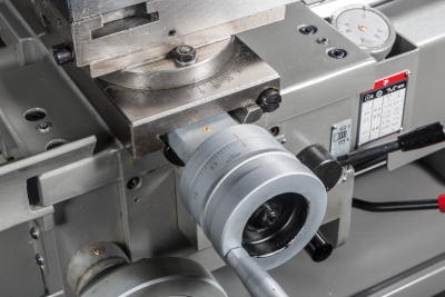 Фото JET GHB-1330A DRO Токарно-винторезный станок в интернет-магазине ToolHaus.ru