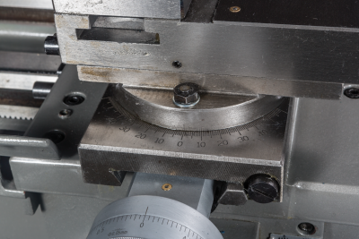 Фото JET GHB-1330A DRO Токарно-винторезный станок в интернет-магазине ToolHaus.ru